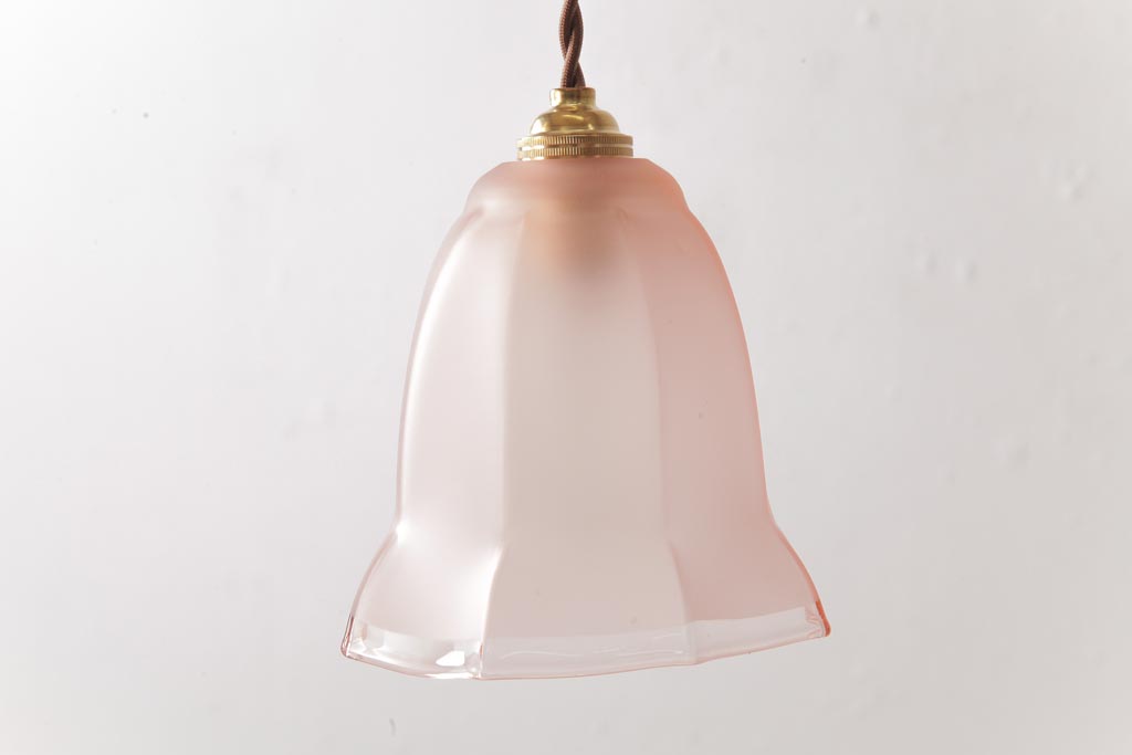 フランスアンティーク 柔らかなピンク色のペンダントライト(天井照明