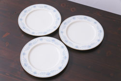 中古　ノリタケ(Noritake)　ブルーヒル(廃盤)　淡いブルーの花柄が可憐なプレート3枚セット(大皿、洋食器)(1)