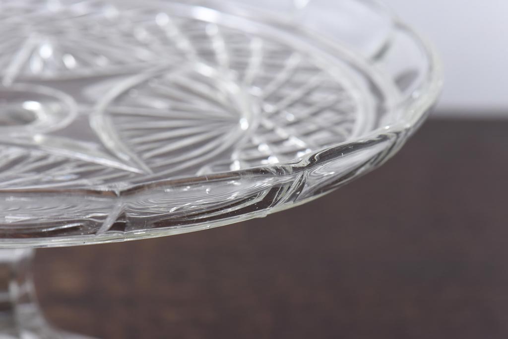 アンティーク雑貨　イギリスビンテージ　カットガラスのような模様が素敵なガラスコンポート(ケーキスタンド、プレスガラス)