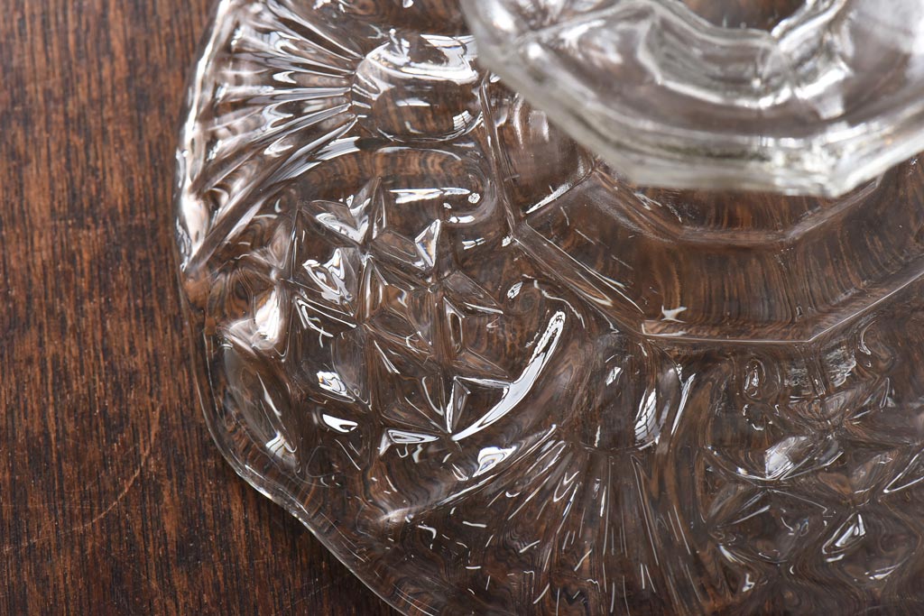 アンティーク雑貨　チェコスロバキア製　ボヘミアクリスタル　ぽってりとした厚みがあるガラスコンポート(プレスガラス)