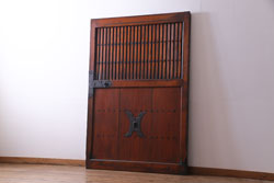 和製アンティーク　総ヒノキ材　味のある風合いが趣溢れる明治期の蔵戸(引き戸、玄関戸)
