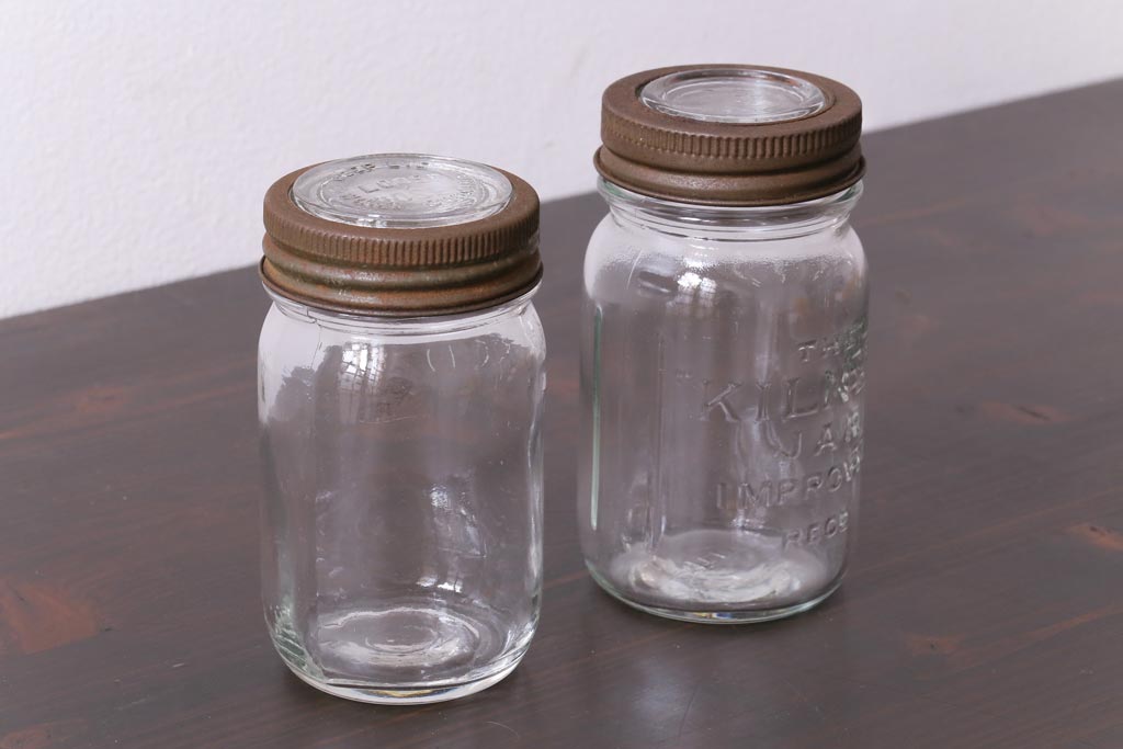 アンティーク雑貨　イギリスアンティーク　KILNER JAR(キルナー・ジャー)　レトロな風合いがお洒落なガラス瓶2個セット