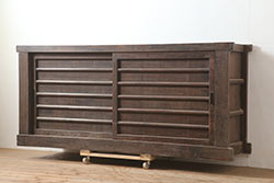 アンティーク家具　ストリップド(剥離)　オーク材　装飾がおしゃれなキャビネット(本箱、食器棚、カップボード)(R-046446)