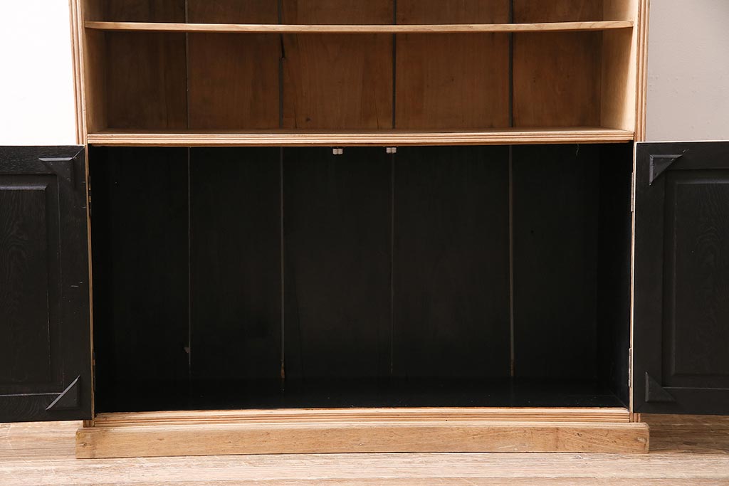 アンティーク家具　ストリップド(剥離)　戸棚付き　木味が魅力のタモ材製オープンラック(収納棚、シェルフ)(R-036922)