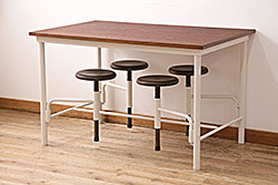 リメイク家具　ナラ材　素朴な木の風合いがレトロなセンターテーブル(ローテーブル、リビングテーブル、作業台)(3)