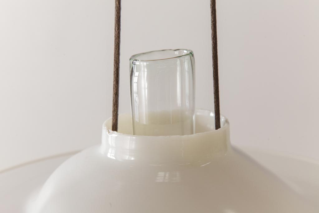 アンティーク雑貨　5分芯　レトロ　乳白色シェードのオイルランプ(吊りランプ、ディスプレイ)(R-037722)