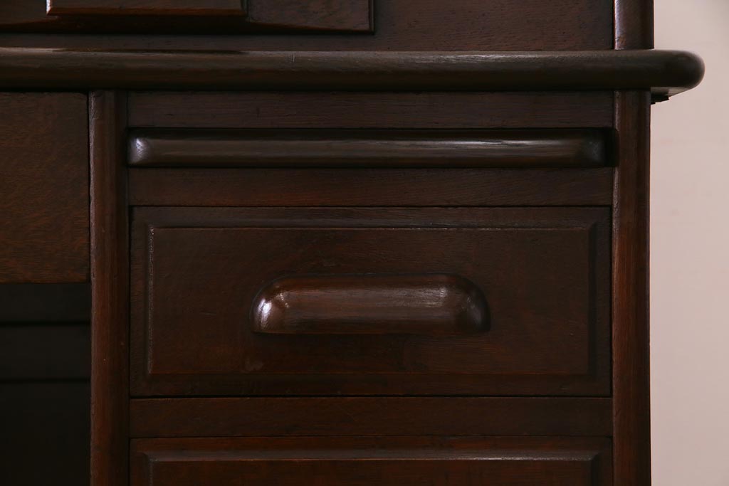 アンティーク家具　ナラ材　大正ロマン香るシックな佇まいのロールトップデスク(両袖机)(R-037728)