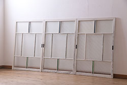 アンティーク建具　アジアンテイストの空間づくりにおすすめ!繊細な意匠の透かし彫り入り障子戸3枚セット(窓、欄間、明り取り、明かり取り)(R-075375)