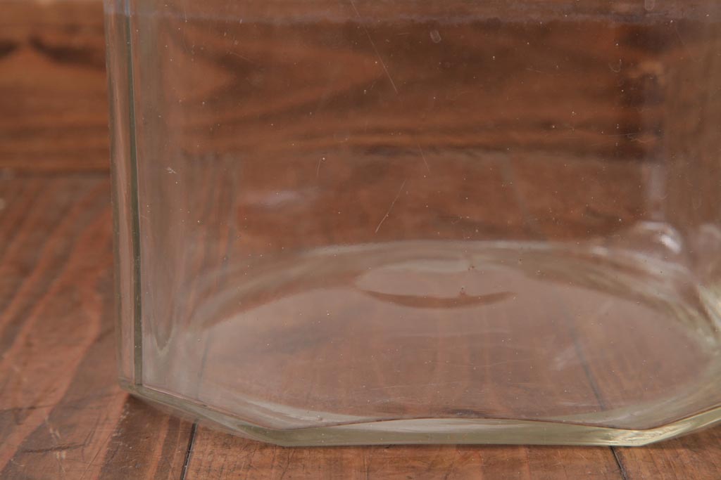 アンティーク雑貨　昭和レトロ　昔懐かしい雰囲気を演出するガラスビン(ガラス瓶、キャニスター)(R-038415)