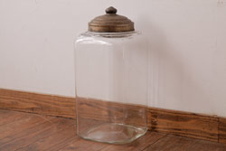 アンティーク雑貨　和製アンティーク　アルミ蓋付きのレトロなガラス瓶(ガラスビン)2個セット