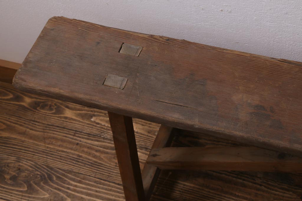 アンティーク家具　レトロ家具　シンプルで素朴なベンチ(飾り台)(R-039044)