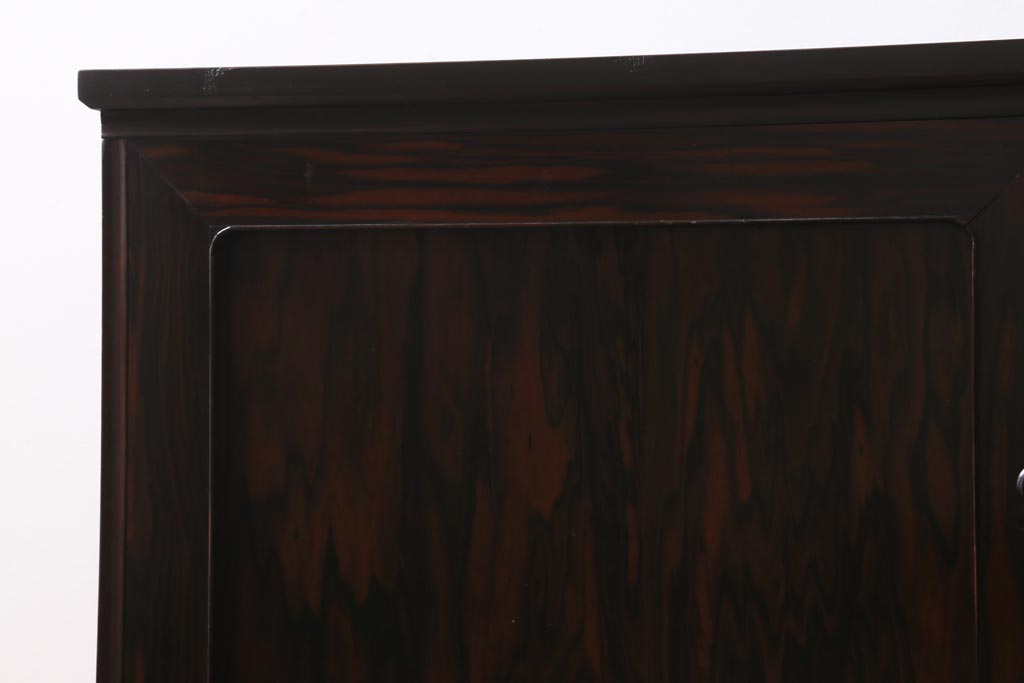 アンティーク家具　昭和初期　リメイク品　前面縞黒檀　上品かつシックな雰囲気を醸し出すサイドボード(収納棚、キャビネット、テレビ台)(R-039126)