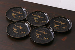 時代物　4.6寸皿　約14cm　シックで落ち着いた色味の瀬戸黒茶碗(共箱付き、抹茶碗、古瀬戸、絵瀬戸、和食器、和皿)(R-062530)