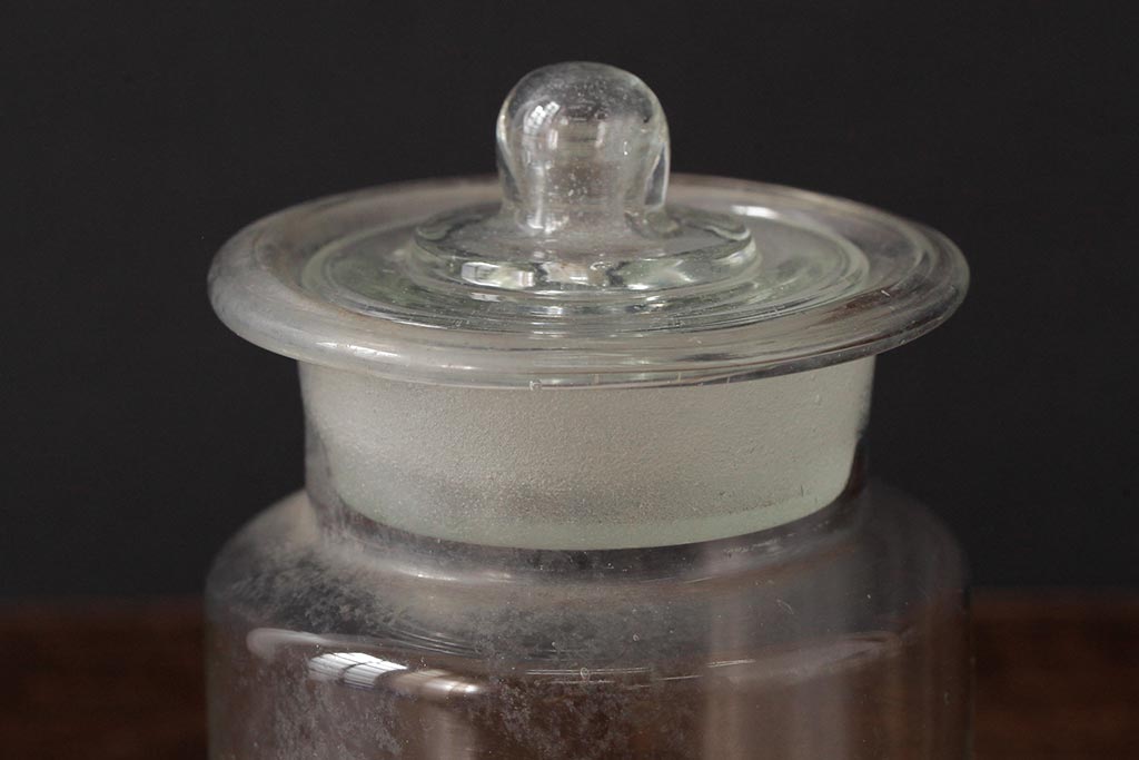 アンティーク雑貨　レトロ雑貨　アンティークボトル　小さな蓋付きガラス瓶5個セット(ガラスビン)(R-039456)