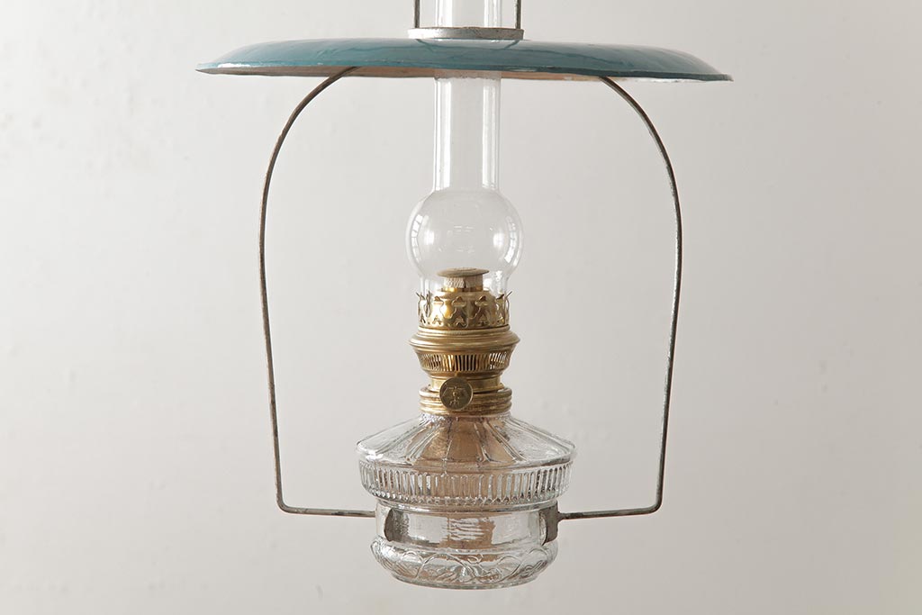 ヴィンテージ雑貨　アメリカビンテージ　未使用品　青色のアルミシェードがかわいらしいオイルランプ(吊り下げランプ)(R-039557)