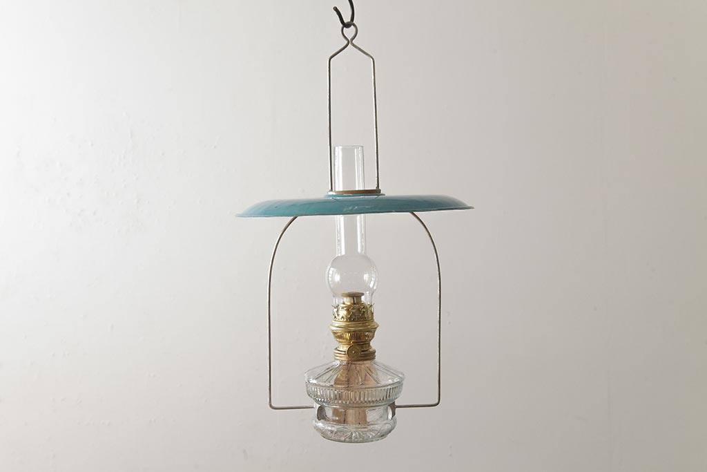 ビンテージ雑貨　アメリカビンテージ　未使用品　デッドストック　青色のアルミシェードがかわいらしいオイルランプ(吊り下げランプ)(R-039558)