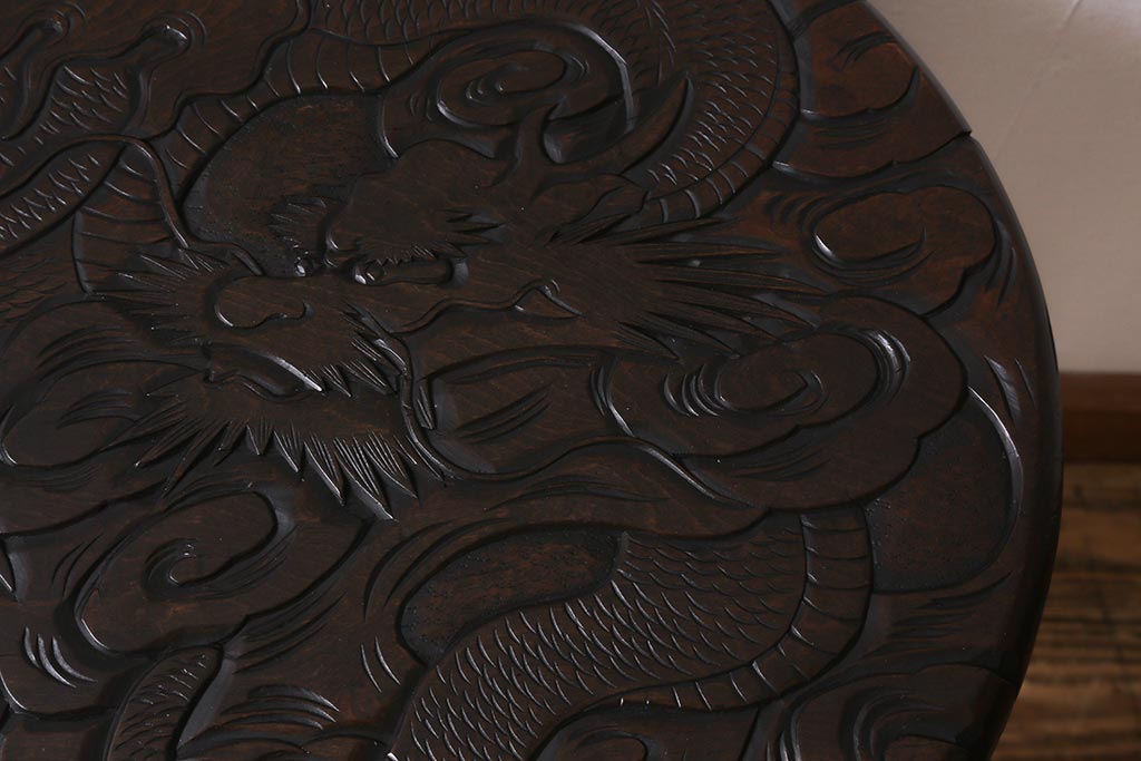 中古　伝統工芸　日光彫り　龍雲図　迫力ある彫刻のサイドテーブル(花台、飾り台)(R-039721)