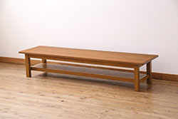 イギリスアンティーク　オーク材　天板のデザインが可愛らしいツイストレッグサイドテーブル(カフェテーブル、コーヒーテーブル)(R-060855)