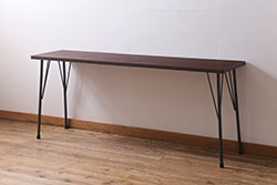 アンティーク家具　古材一枚板リメイク　ラワン材を活かしたシンプルな鉄脚テーブル(コンソールテーブル、作業台)(R-039977)