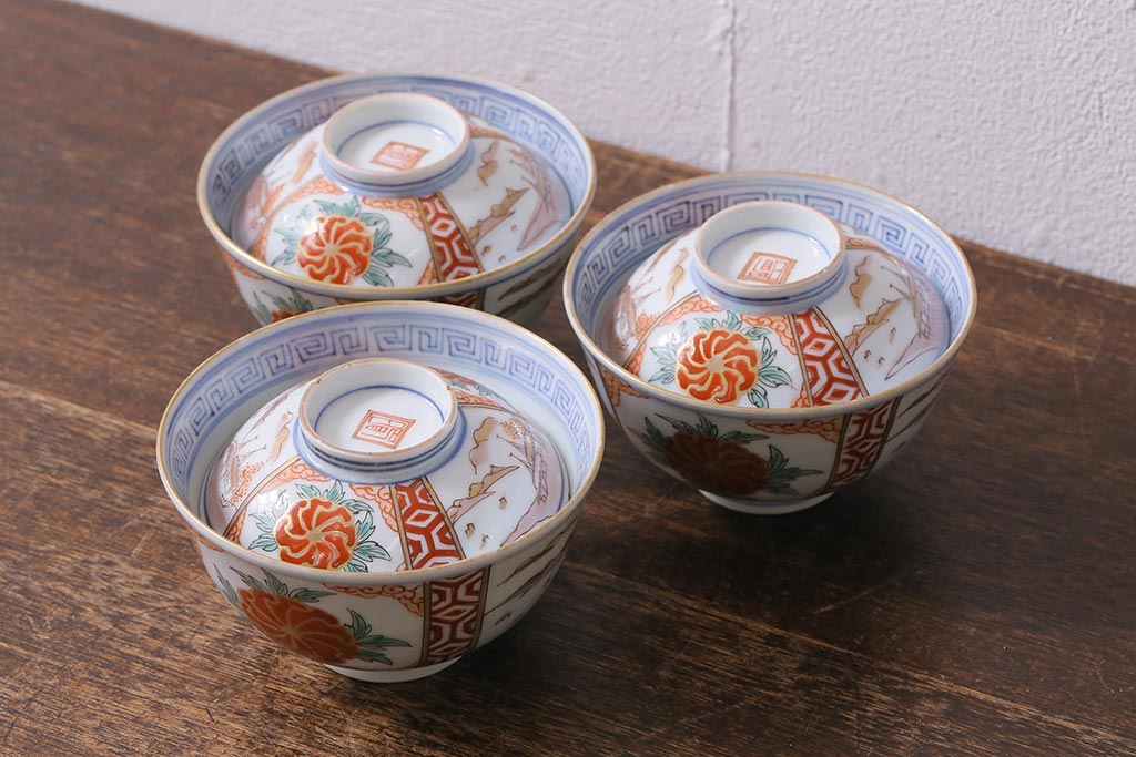 和製アンティーク 古伊万里 江戸期 華やかな色絵染付の蓋つき茶碗2客 