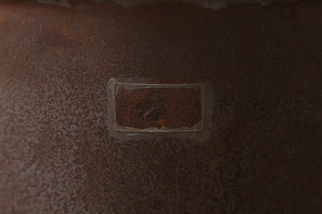 レトロ雑貨　ブリキ　錆びた風合いが味わいのある日本製の古いバケツ(R-040194)