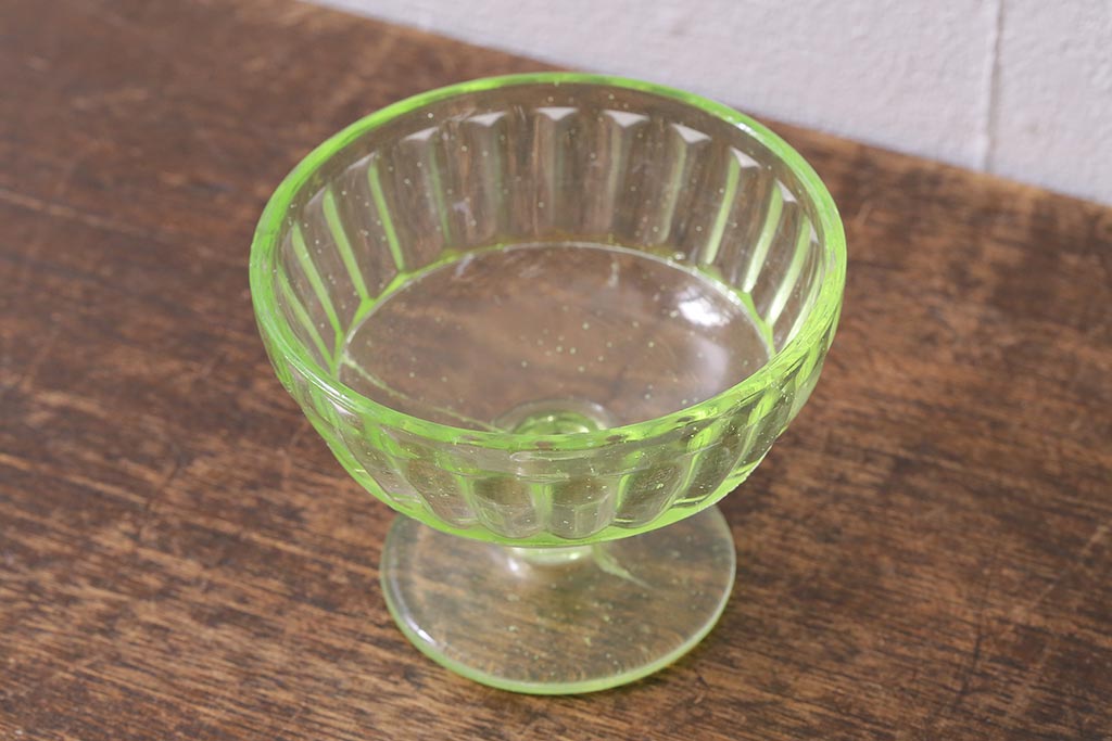 原価ウランガラス　アンティーク　レトロ　カップ　氷コップ　氷グラス　10cm　中古品 工芸ガラス