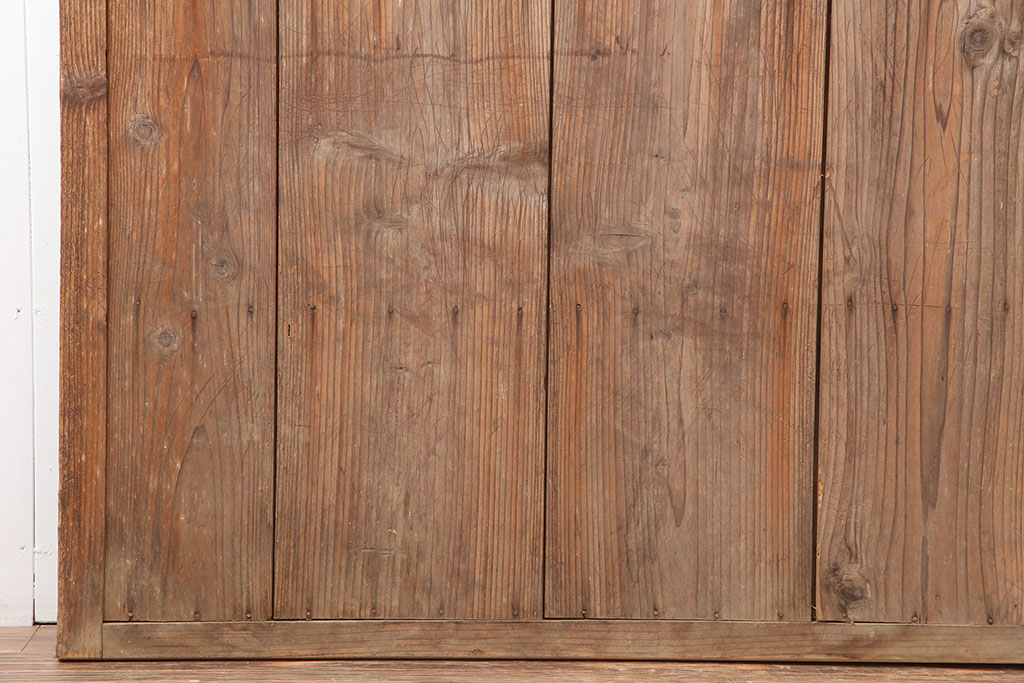 レトロ建具　昭和レトロ　昭和中期　木味が魅力のシンプルな引き戸2枚セット(板戸、雨戸)(R-040512)