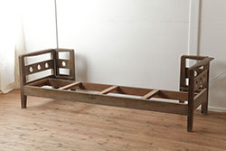 和製アンティーク　激レア!2WAY使いが便利な折り畳み式の日本製ソファベッド(3人掛けソファ)(R-040534)