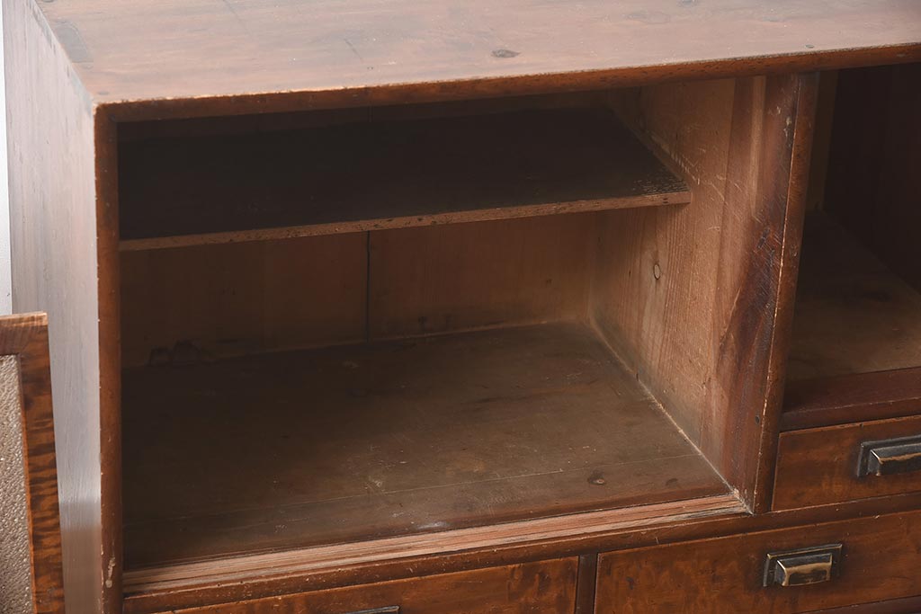 アンティーク家具　和製アンティーク　昭和初期　独特の木目が趣あふれるガラス戸棚(収納棚、キャビネット)(R-040652)