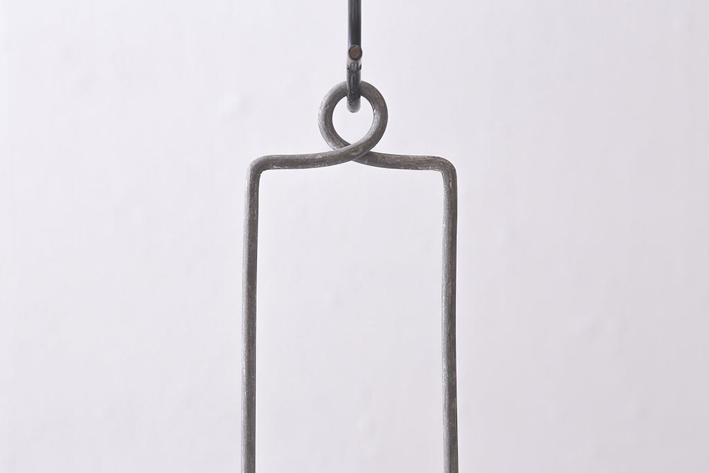 アンティーク雑貨　日本製　ASAHI　巻き芯14番　フリルシェードがおしゃれな吊り下げ式オイルランプ(ランタン、ハンギングランプ)(R-040687)