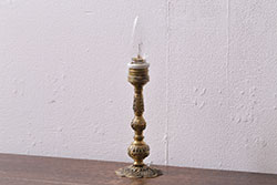 ヴィンテージ照明　真鍮製　クラシカルな雰囲気漂うテーブルランプ(スタンドライト、卓上照明、ビンテージ)(R-041379)