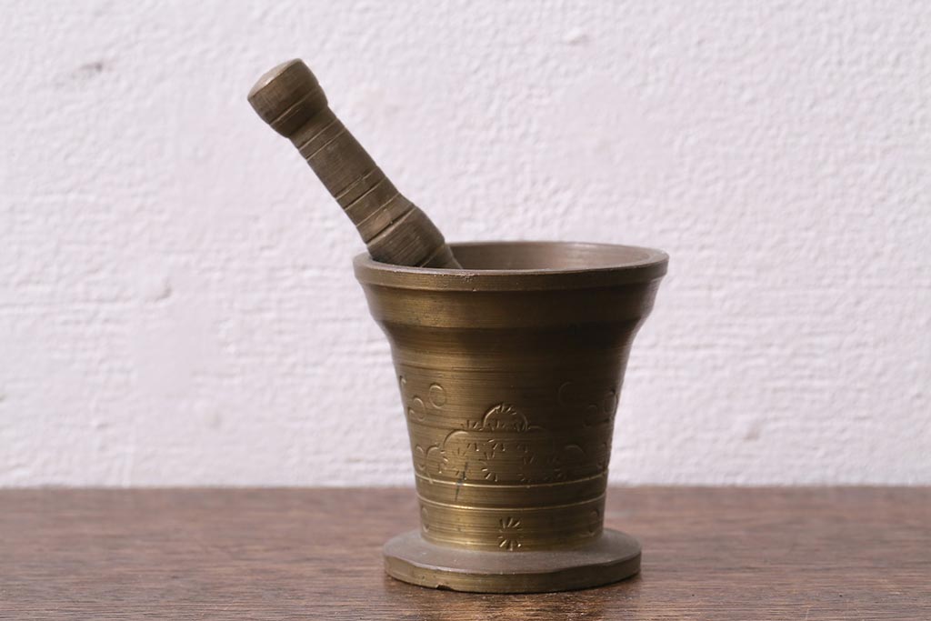 ヴィンテージ雑貨　フランスビンテージ　青銅製のスパイスマッシャー(すり鉢、すりこぎ)(R-041475)
