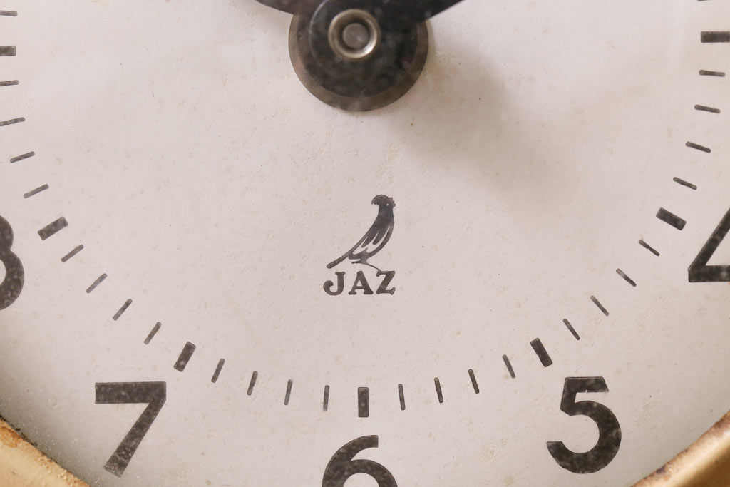 ジャンク品　アンティーク雑貨　フランスヴィンテージ　JAZ社　レトロな風合いが魅力の目覚まし時計(置時計、枕時計、ビンテージ)(R-041549)