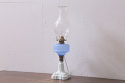 アンティーク照明　昭和初期　オイルランプ型　くすんだブルーのガラスがお洒落なテーブルランプ(スタンドライト、卓上照明)(R-041712)