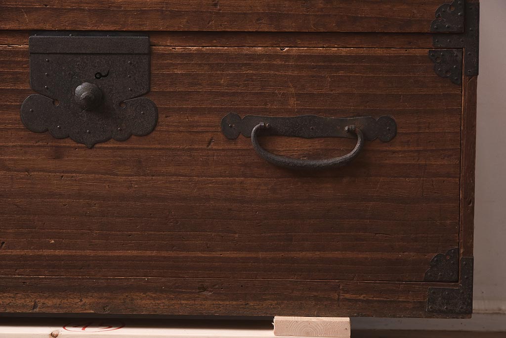 アンティーク家具　総桐材　和空間を引き立てる箪笥ローボード(ローチェスト、引き出し、衣装箪笥)(R-042532)