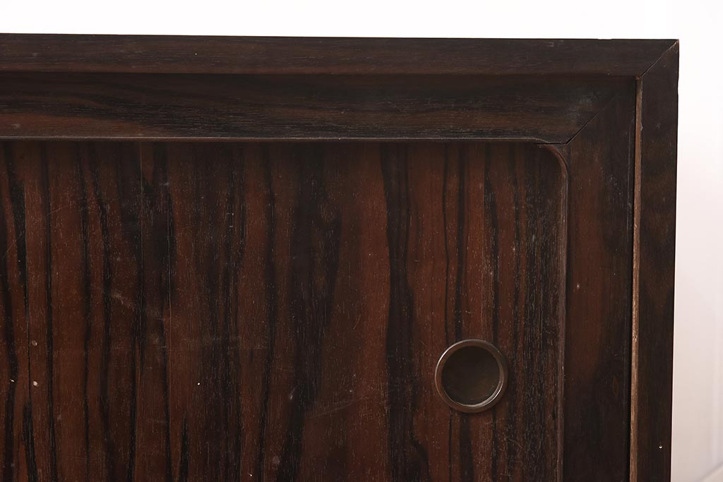 アンティーク家具　縞黒檀　上品な和の雰囲気漂うローボード(テレビ台、収納棚、リビングボード、戸棚)(R-042541)
