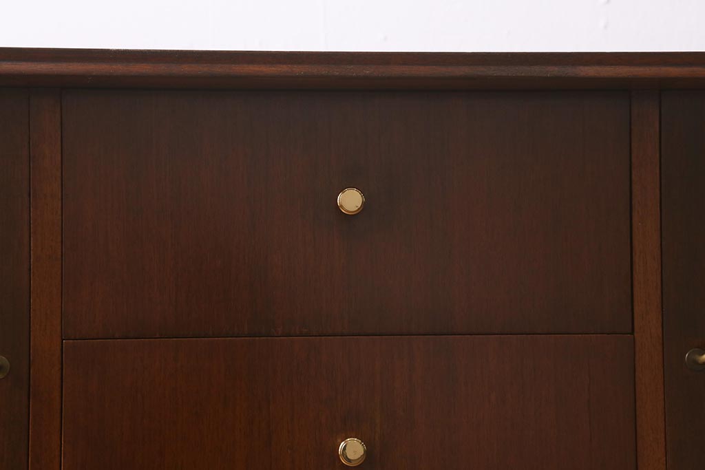 ヴィンテージ家具　Vanson　チーク材　北欧スタイルにもぴったりなイギリスビンテージのサイドボード(リビングボード)(R-042589)