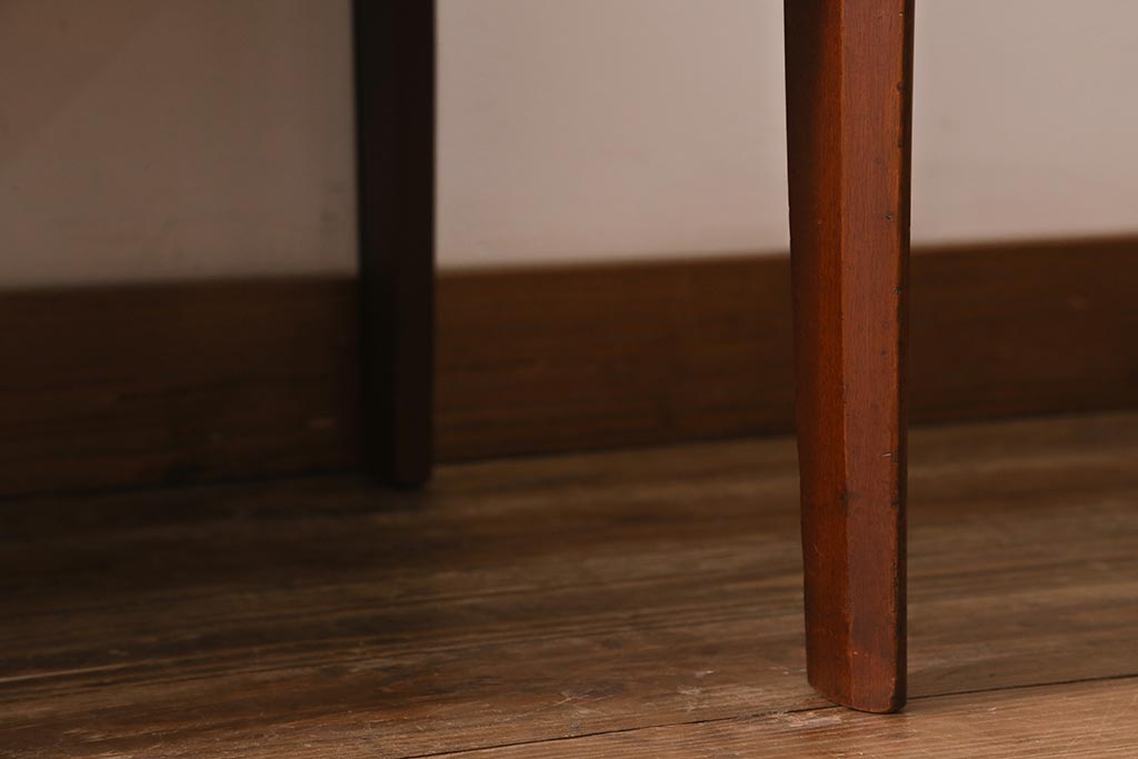 ヴィンテージ家具　Vanson　チーク材　北欧スタイルにもぴったりなイギリスビンテージのサイドボード(リビングボード)(R-042589)