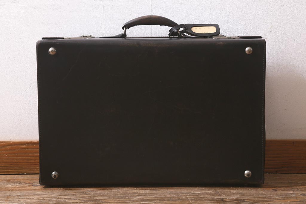 アンティーク雑貨　本革　黒いレザーが格好いいトランク(鞄、カバン、収納、ディスプレイ)(R-042821)