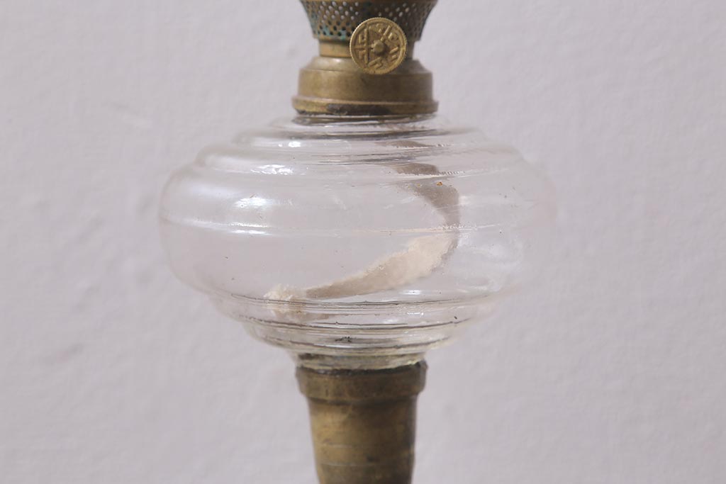 アンティーク雑貨　大正期　外箱(台)付き　ミルクガラスのオイルランプ(灯油ランプ)(R-042978)