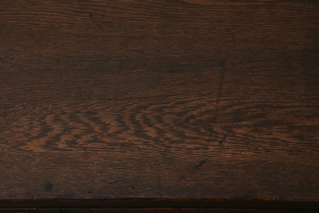 アンティーク家具　和製アンティーク　昭和初期　楢(ナラ)材　どこか懐かしい雰囲気漂うテレビ台(ローボード、ローチェスト)(R-043843)