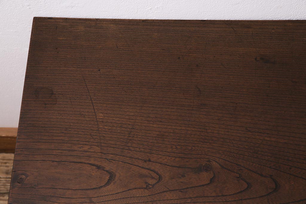 アンティーク家具　古材ケヤキ一枚板　鉄脚リメイク　個性的なデザインが魅力のサイドテーブル(ベンチ、飾り台)(R-045082)