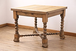 【セミオーダー家具実例】イギリス製のドローリーフテーブルにアンティーク感を残しつつ高品質リペアを施しました。木の味わいがたっぷりと感じられる蜜蝋ワックスで仕上げました(エクステンションテーブル)