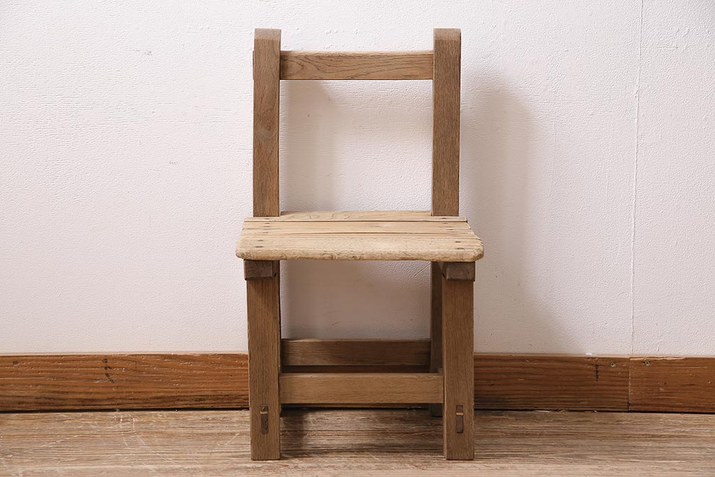 アンティーク家具　昭和初期　ストリップド(剥離)　カシ材　懐かしさ感じる小振りなスクールチェア(木製チェア、椅子、板座チェア)(R-045912)