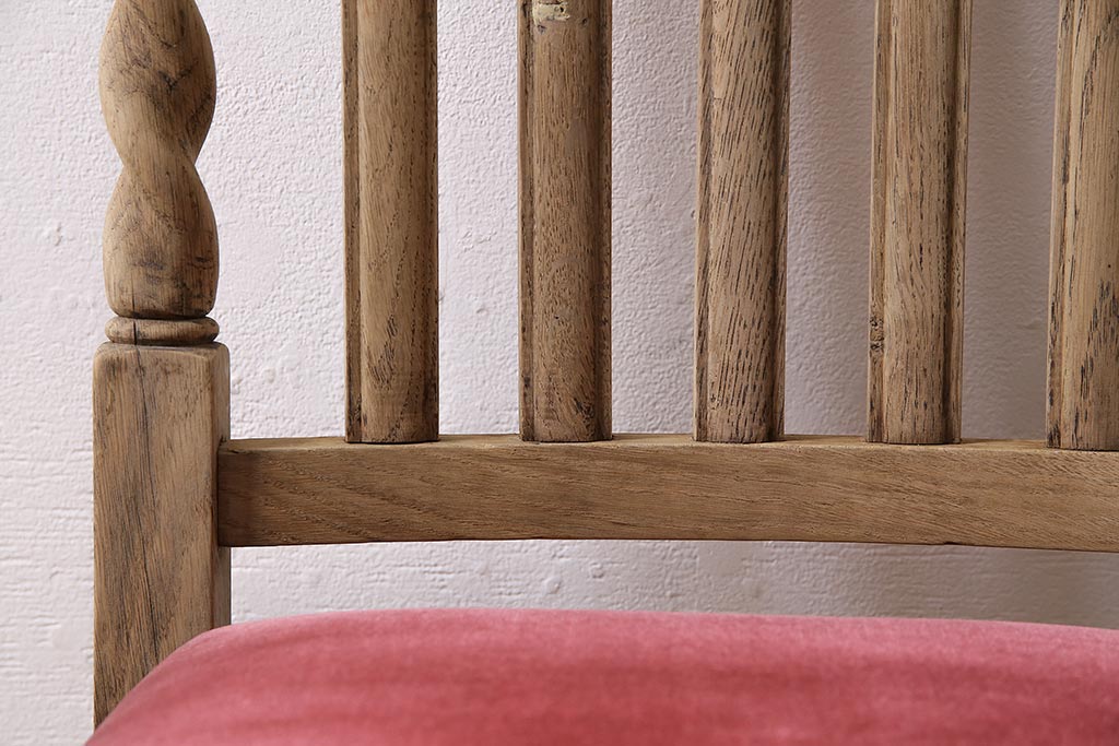 アンティーク家具　イギリスアンティーク　ストリップド(剥離)　オーク材　凝った意匠のダイニングチェア(椅子)(R-045945)