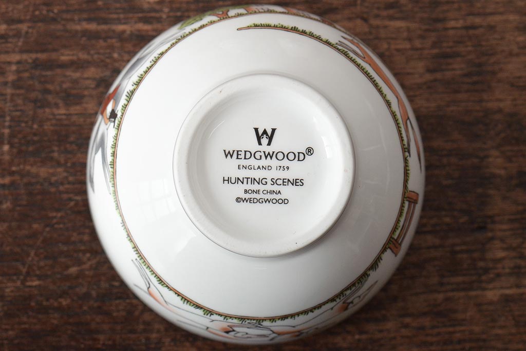 イギリス　WEDGWOOD　ウェッジウッド　ブループラム・ワイルドストロベリー・ハンティングシーン　カップ&ソーサー3客セット(洋食器)(R-045972)