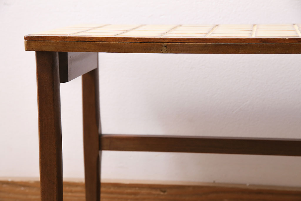 北欧ヴィンテージ　チーク材　レトロなタイルトップのサイドテーブル(テーブル、ビンテージ)(R-046148)
