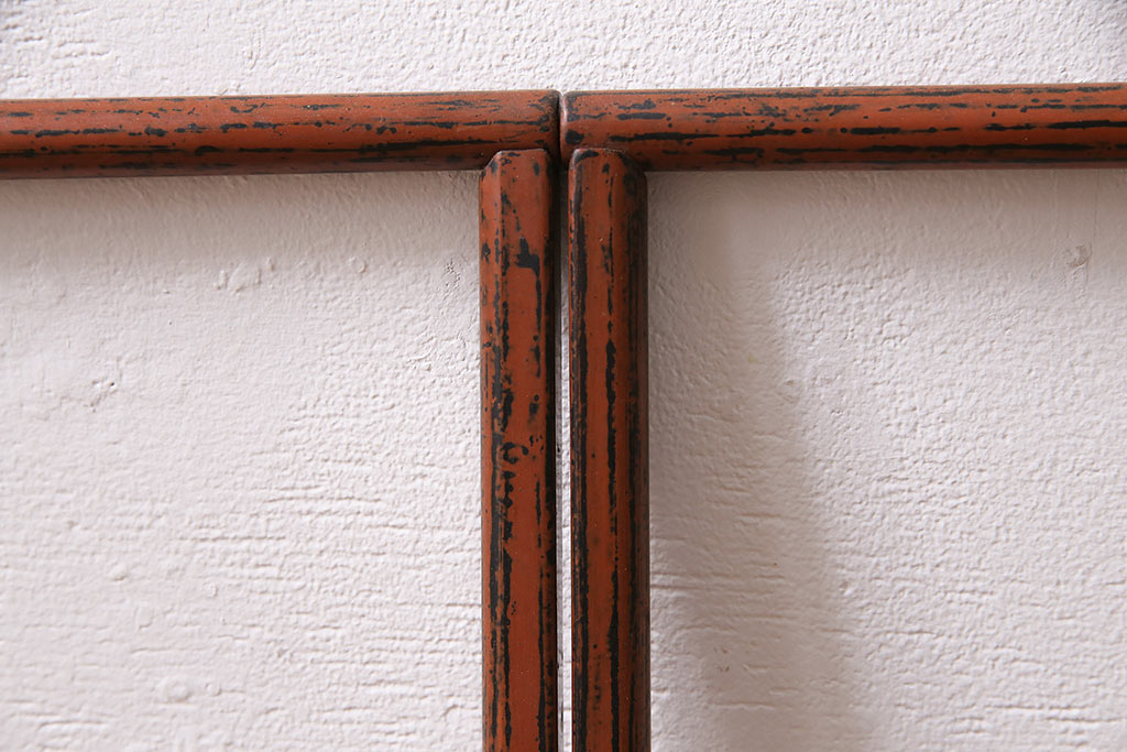 アンティーク家具　昭和中期　鎌倉彫り　和の趣を演出する小さな衣桁(タオル掛け)(R-046696)