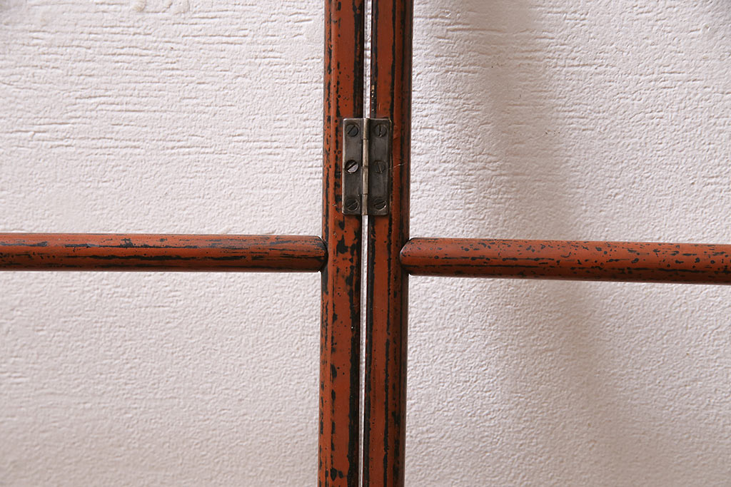 アンティーク家具　昭和中期　鎌倉彫り　和の趣を演出する小さな衣桁(タオル掛け)(R-046696)