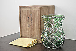 各務満　クリスタル　花瓶(緑切子、カガミクリスタル、花器、フラワーベース)(R-046797)